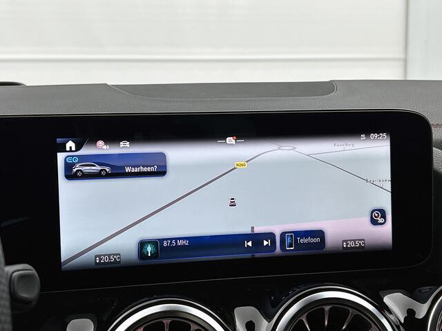 Mercedes-Benz EQA 250+ Business Solution AMG 71 kWh | Trekhaak | Nightpakket | Premium pakket | Parkeerpakket met 360°-camera | EASY PACK achterklep | KEYLESS-GO comfort pakket | Head-up display | Dodehoekassistent | Sfeerverlichting |