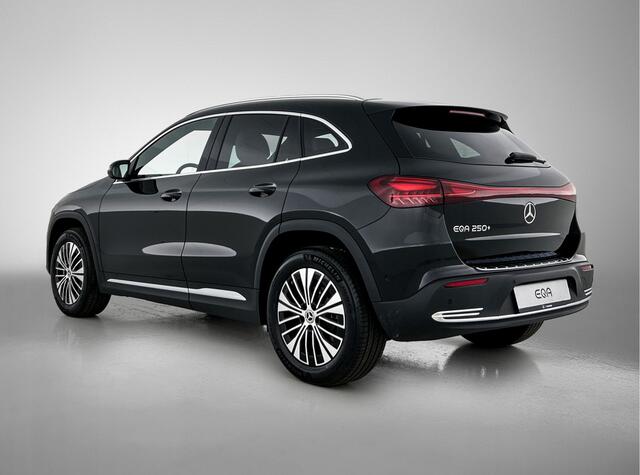 Mercedes-Benz EQA 250+ Business Solution Luxury 71 kWh | Panoramaschuifdak in glas | Winter pakket | Dodehoekassistent | Parkeerpakket met achteruitrijcamera | Spiegelpakket | Extra USB-poorten | EASY PACK achterklep | Comfortstoelen voor |