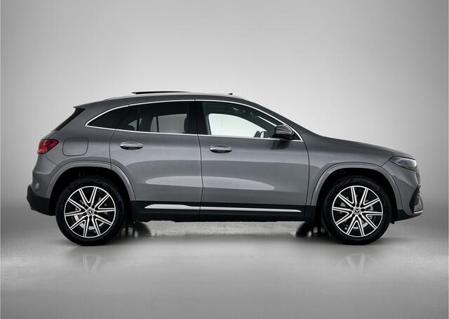 Mercedes-Benz EQA 250+ Business Solution AMG 71 kWh | Parkeerpakket met 360°-camera | Dodehoekassistent | EASY PACK achterklep | Keyless-Go comfortpakket | Burmester® 3D surround sound systeem | Head-up display | Spiegelpakket | Extra USB-poorten |