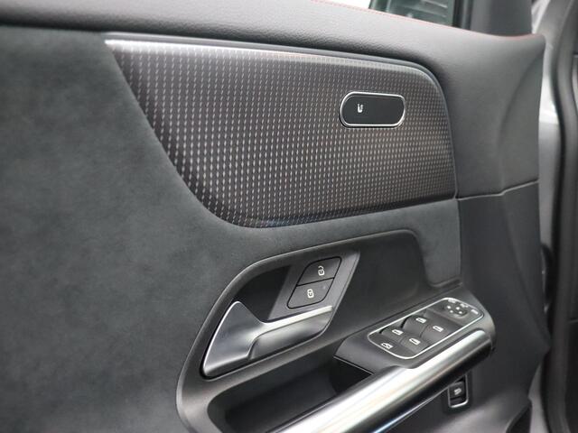 Mercedes-Benz EQA 250 AMG Line | Keyless entry |