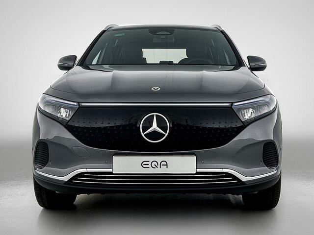 Mercedes-Benz EQA 250+ Business Solution 71 kWh | Parkeerpakket met achteruitrijcamera | Extra USB-poorten | Zitcomfortpakket | Licht- en zicht pakket | Sfeerverlichting | EASY PACK achterklep | Stoelverwarming voor |