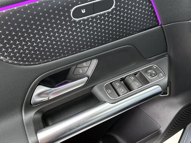 Mercedes-Benz EQA 250+ Business Solution 71 kWh | Parkeerpakket met achteruitrijcamera | Extra USB-poorten | Zitcomfortpakket | Sfeerverlichting | EASY PACK achterklep | Stoelverwarming voor | Licht- en zicht pakket |