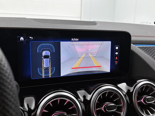 Mercedes-Benz EQA 350 4MATIC AMG Line 71 kWh Facelift, Distronic, Camera,