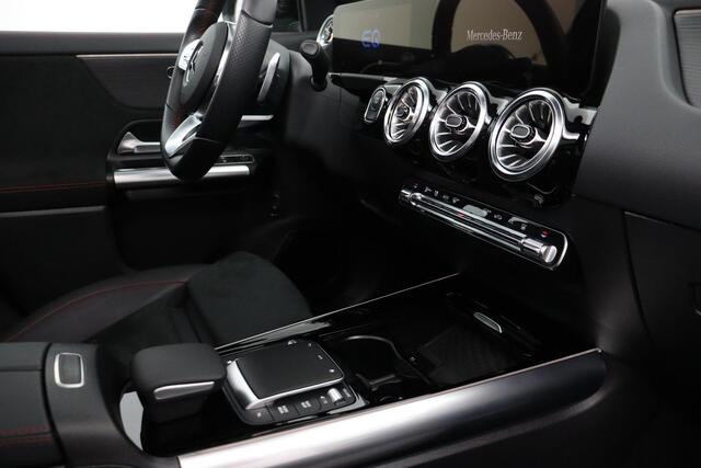 Mercedes-Benz EQA 250+ AMG Line | Panoramadak