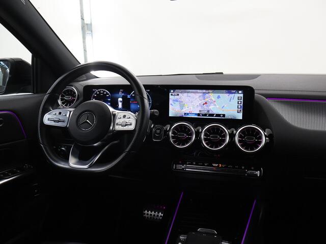 Mercedes-Benz EQA 300 4MATIC Luxury Line 67 kWh | Panoramadak | AMG | Night | 360 graden camera | Stoelverwarming |