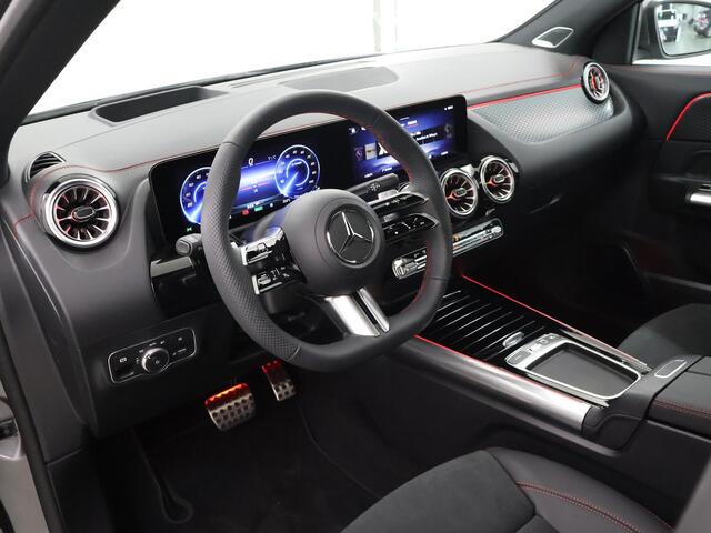 Mercedes-Benz EQA 250+ Business Solution AMG 71 kWh | Panoramaschuifdak | Head-up display | 360° camera | Burmester | Winter pakket | Stoelverwarming voor | Premium Plus |