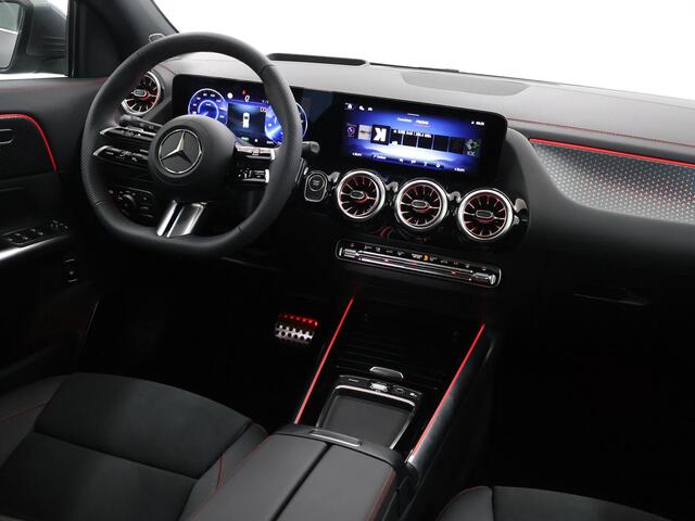 Mercedes-Benz EQA 250+ Business Solution AMG 71 kWh | Panoramaschuifdak | Head-up display | 360° camera | Burmester | Winter pakket | Stoelverwarming voor | Premium Plus |