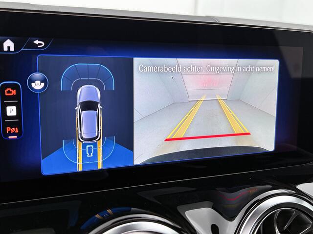 Mercedes-Benz EQA 250+ Business Solution Luxury 71 kWh | Winter pakket | Sierdelen lindenhout zwart | Warmtewerend, donkergetint glas | Smartphone Integratie | Panoramaschuifdak | Dodehoekassistent | EASY PACK achterklep |