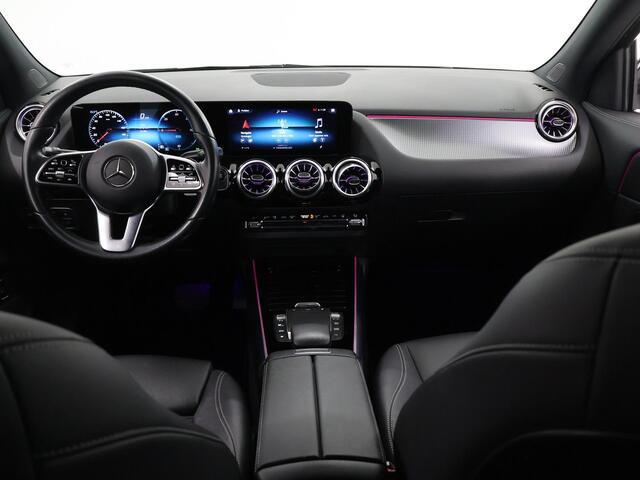 Mercedes-Benz EQA 250 Business Solution Luxury 67 kWh | Rijassistentiepakket | Trekhaak | Stoelverwarming | Sfeerverlichting |