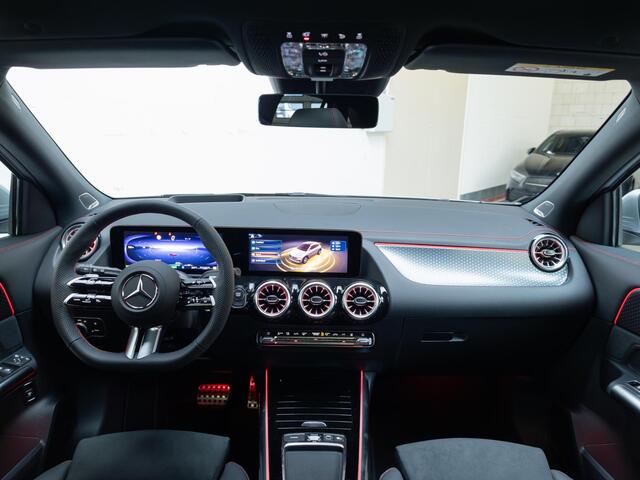 Mercedes-Benz EQA 250+ Business Solution AMG Panorama dak | Trekhaak