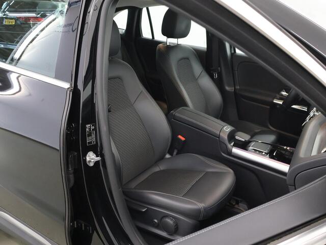 Mercedes-Benz EQA 250 Business Solution AMG 67 kWh | Stoelverwarming | Achteruitrijcamera | Apple Carplay |