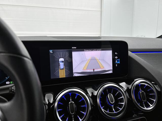 Mercedes-Benz EQA 250 Luxury Line 67 kWh Lichtmetalen velgen | Navigatie | Wide screen | Keyles Go | parking support met camera achter | Inclusief 24 maanden MB Certified garantie voor Europa.