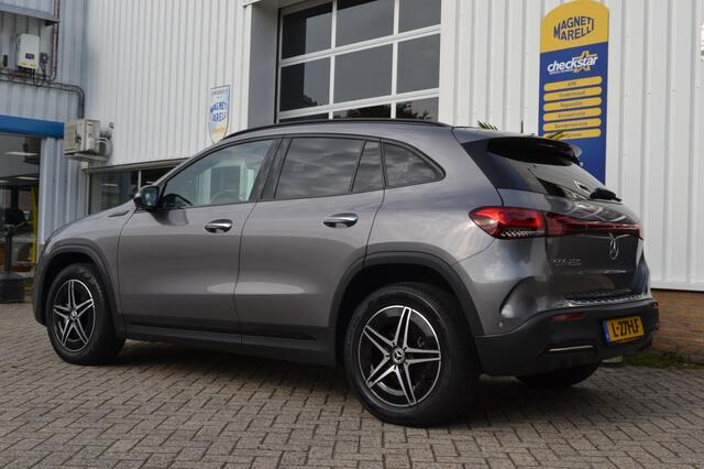 Mercedes-Benz EQA 250 Bns Sol. AMG