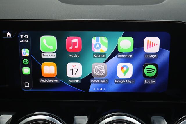 Mercedes-Benz EQA 250+ AMG Line 71 kWh NL- Auto!! Elek Trekhaak I Pano I Sfeerverl