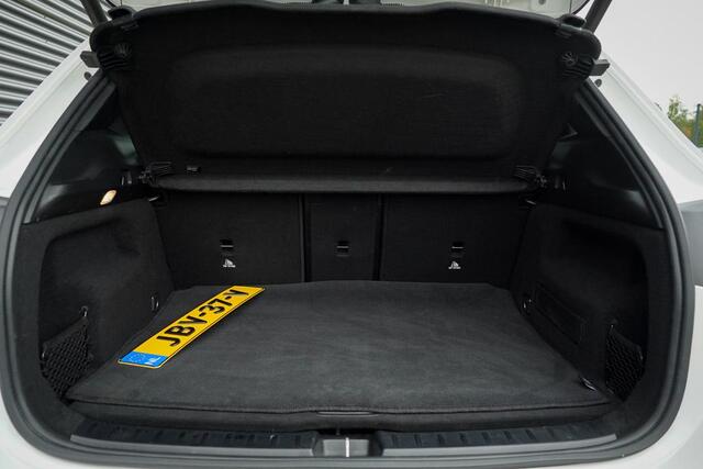 Mercedes-Benz EQA 250+ AMG Line 71 kWh / Pano / Adaptive Cruise / Stoelverwarming