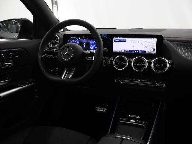 Mercedes-Benz EQA 250+ AMG Line 71 kWh | Night | Panoramadak | Burmester | Head-up display | Rij-assistentie pakket | Memory stoelen | 360 camera |