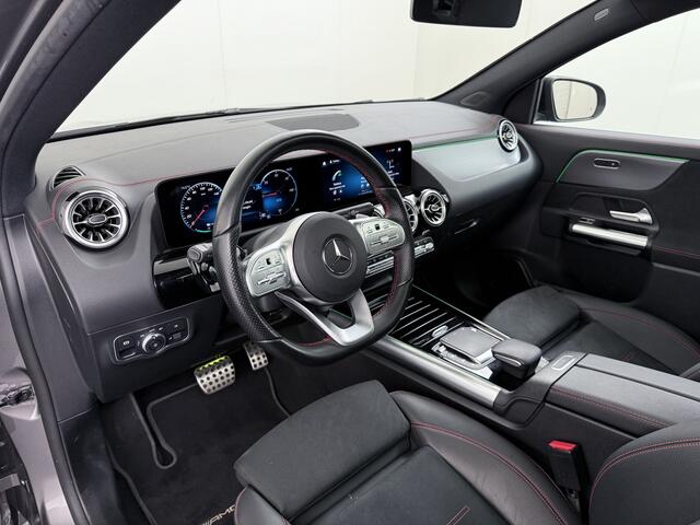 Mercedes-Benz EQA 250 AMG 67kWh Pano-/Schuif-Dak Leer/Alcantara Advanced LED-High-Performance Camera Navi+10" Connect Digital-Dash Camera Sport-St+Verwarmd Ecc 191pk AUT. Night-pakket Connect-20 DAB Actieve park-assist+Rem-assistent Adaptive-Gr-licht Stoelverwarming Elek.A