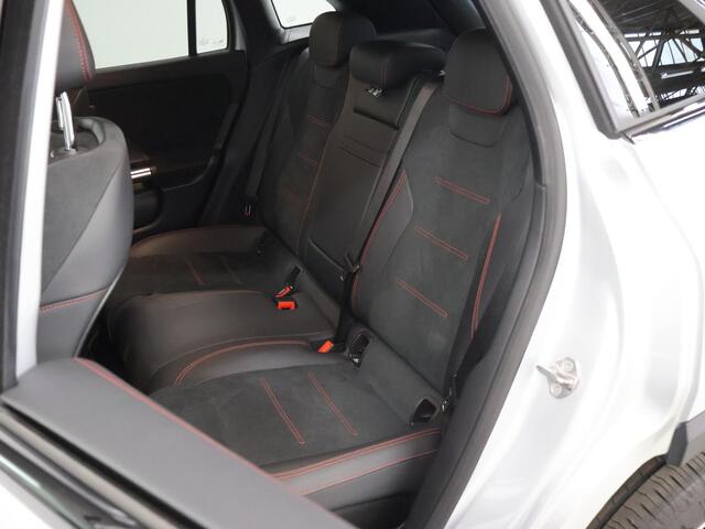 Mercedes-Benz EQA 350 4MATIC Electric Art 67 kWh | Trekhaak | Night | Stoelverwarming | Sfeerverlichting |