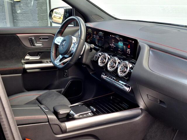 Mercedes-Benz EQA 250+ Business Edition 71 kWh | AMG Line | Panoramadak | Night pakket | Memory pakket | 360° Camera | Dodehoekassistentie | Sfeerverlichting | Keyless-GO | Elektrische achterklep