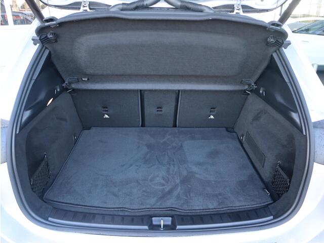 Mercedes-Benz EQA 250+ Business Edition AMG line | Trekhaak | Navigatie | Camera | Automaat