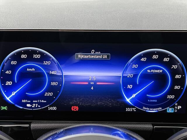 Mercedes-Benz EQA 250+ Business Solution Luxury 71 kWh | Winter pakket | Sierdelen lindenhout zwart | Donkergetint glas achter | Easypack achterklep | Panoramaschuifdak | Smartphone integratie | Stoelverwarming voor |