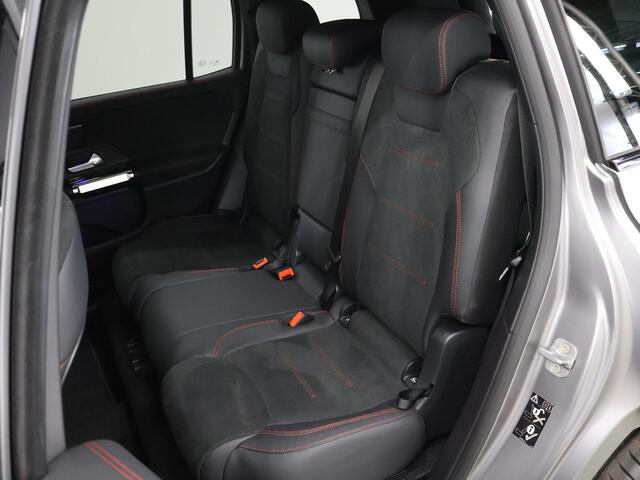 Mercedes-Benz EQB 250+ AMG Line 71 kWh | Night | Panoramadak | Sfeerverlichting | Stoelverwarming | 360 camera |