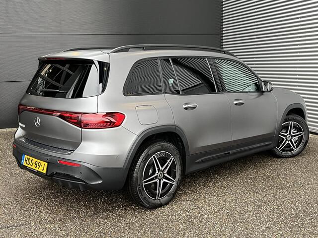 Mercedes-Benz EQB 250+ AMG Line | Mat Grijs | Night Pakket | Panoramadak | Dodehoekassistent | Donkergetint Glas Achter | Apple CarPlay | Android Auto | Advanced Sound System | Sfeerverlichting | Stoelverwarming | Verschuifbare Achterstoelen