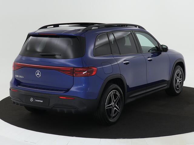 Mercedes-Benz EQB 250+ AMG Line 7p. 71 kWh | Nightpakket | Parkeerpakket met 360°-camera | KEYLESS-GO comfort pakket | GUARD 360° Voertuigbescherming Plus | Winter pakket | EASY PACK achterklep |