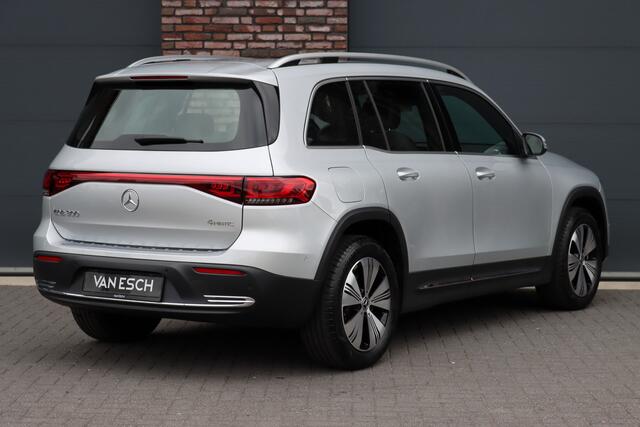 Mercedes-Benz EQB 300 4MATIC Luxury Line 67 kWh | Dodehoekassistent | Camera | Vario-achterbank | Apple Carplay/Android Auto | High Perf. LED | Zitcomfortpakket | Stoelverwarming |