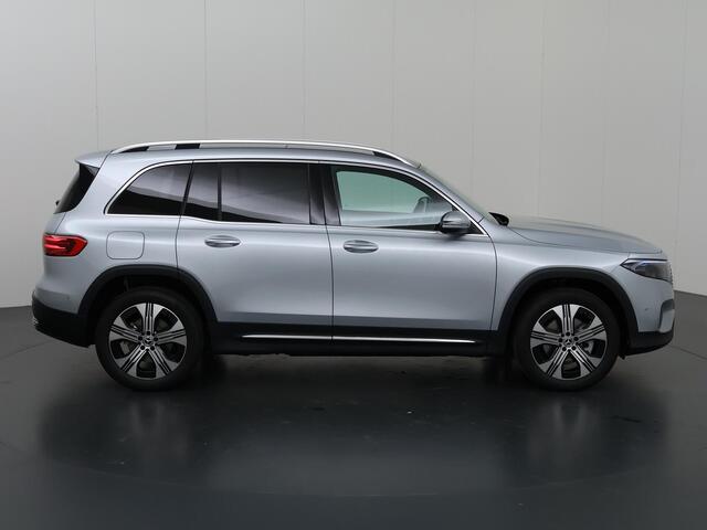 Mercedes-Benz EQB 250+ Luxury Line 71 kWh | Winter-pakket | Elektrisch verstelbare stoelen | 360 graden camera | Elektrisch bedienbaar panorama-dak