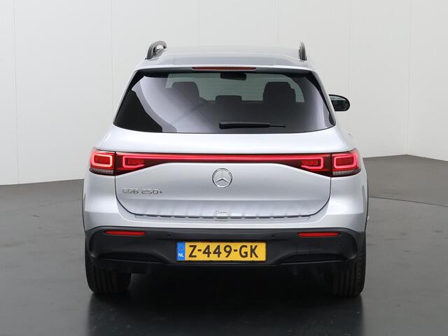 Mercedes-Benz EQB 250+ Business Edition 71 kWh | AMG Line | Nightpakket | 19-Inch | Stoelverwarming | MBUX
