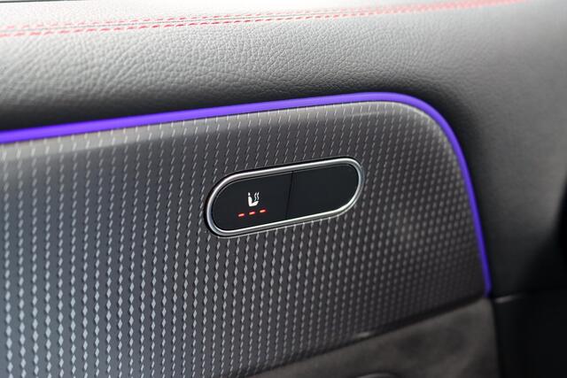 Mercedes-Benz EQB 350 4MATIC AMG Line 67 kWh | Widescreen | Dodehoekassistent | Augmented Reality | Camera | Sfeerverlichting | Zitcomfortpakket | High Perf. LED |