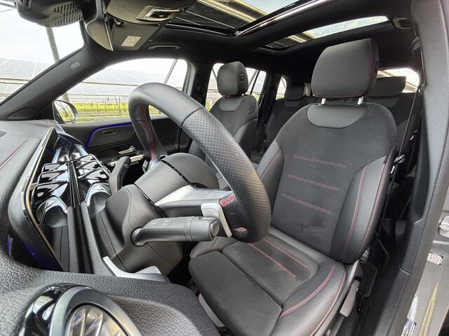 Mercedes-Benz EQB 250+ AMG Line 71 kWh | Night | Facelift | Panoramadak | Sfeerverlichting | Parkeercamera | Stoelverwarming |