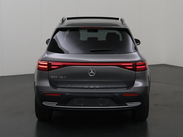 Mercedes-Benz EQB 250+ Luxury Line | Dodehoek Detectie | Panoramadak | Keyless Go | Sfeerverlichting | Stoelverwarming | Apple Carplay/Android Auto |