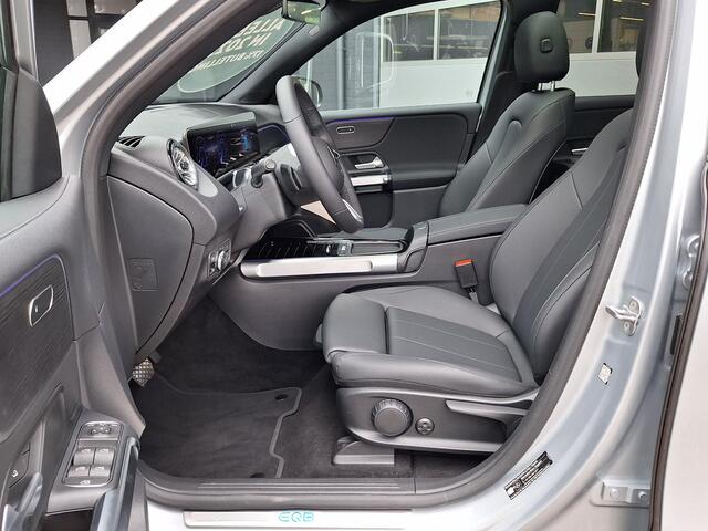 Mercedes-Benz EQB 250+ Business Solution Luxury | Panoramadak | Trekhaak | 360° Camera | Dodehoekassistent | Apple CarPlay | Android Auto | Donkergetint Glas Achter | Verschuifbare Achterbank | Sfeerverlichting | Stoelverwarming | Elektrische Achterklep | 17% bijtelling*