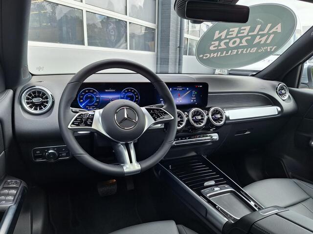 Mercedes-Benz EQB 250+ Business Solution Luxury | Panoramadak | Trekhaak | 360° Camera | Dodehoekassistent | Apple CarPlay | Android Auto | Donkergetint Glas Achter | Verschuifbare Achterbank | Sfeerverlichting | Stoelverwarming | Elektrische Achterklep | 17% bijtelling*