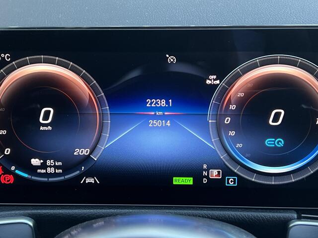 Mercedes-Benz EQB 250+ | AMG Line | Panoramadak | Night Pakket | Business Plus Pakket | Elektrisch Verstelbare Stoelen + Memory | Dodehoekassistent | 360° Camera | Advanced Sound System | Sfeerverlichting | Stoelverwarming