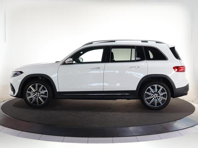 Mercedes-Benz EQB 250+ Business Solution AMG 71 kWh | Panoramadak | Trekhaak | Burmester | Memory stoelen | Head-up display | Sfeerverlichting | Winter pakket |