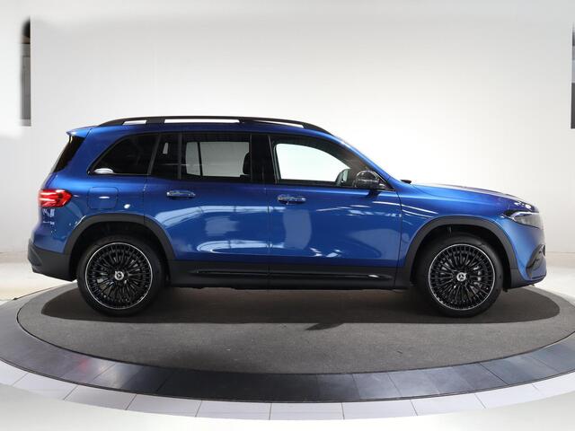 Mercedes-Benz EQB 250+ AMG Line 71 kWh | Premium Pakket | Rij-assistentiepakket | Nightpakket | Winterpakket | Panorama-schuifdak | Verstelbare Demping |