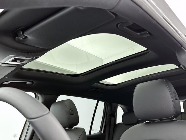 Mercedes-Benz EQB 250+ Business Solution Luxury 7p. 71 kWh | GUARD 360° Voertuigbescherming Plus | EASY PACK achterklep | Parkeerpakket met 360°-camera | Dodehoekassistent | Stoelverwarming voor | Derde zitrij |