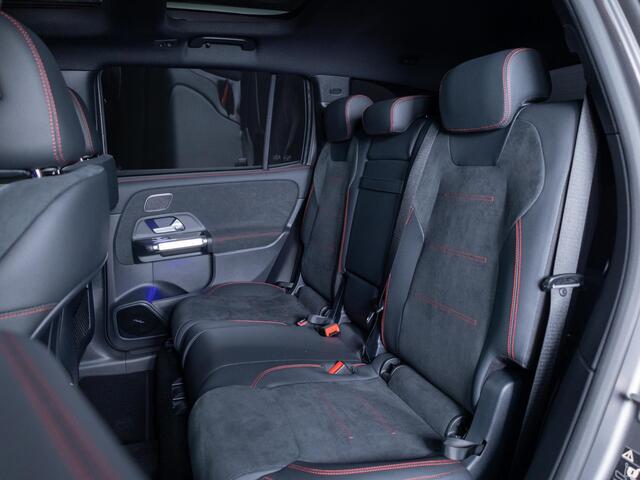 Mercedes-Benz EQB 250+ Business Solution AMG 71 kWh Panorama dak | Trekhaak