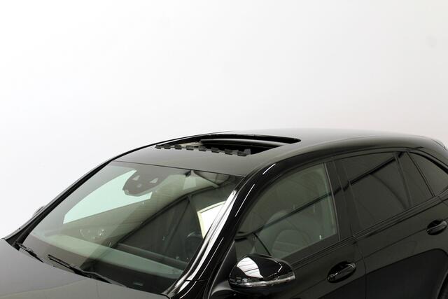 Mercedes-Benz EQC 400 4MATIC Premium Plus AMG Line 80 kWh, Elec-trekhaak, Burmester schuifdak-distronic-memory-verwarmde stoelen-surround-camera-leder-keyless-go