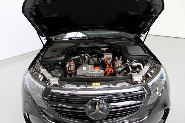 Mercedes-Benz EQC 400 4MATIC Premium Plus AMG Line 80 kWh, Elec-trekhaak, Burmester schuifdak-distronic-memory-verwarmde stoelen-surround-camera-leder-keyless-go