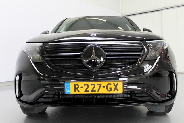 Mercedes-Benz EQC 400 4MATIC Premium Plus AMG Line 80 kWh, Elec-trekhaak, Burmester schuifdak-distronic-memory-verwarmde stoelen-surround-camera-leder-keyless-go