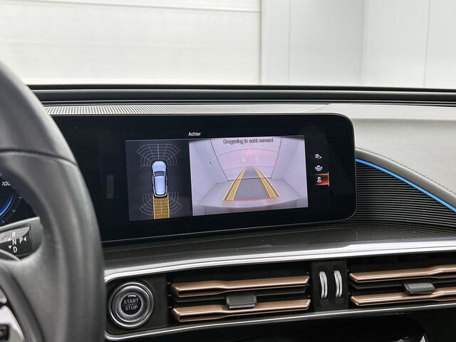 Mercedes-Benz EQC 400 4MATIC Luxury Line 80 kWh shuif/kantel dak | Navigatie | lichtmetalen velgen | Parking support met camera achter Inclusief 48 maanden Mercedes-Benz Certified garantie voor Europa.