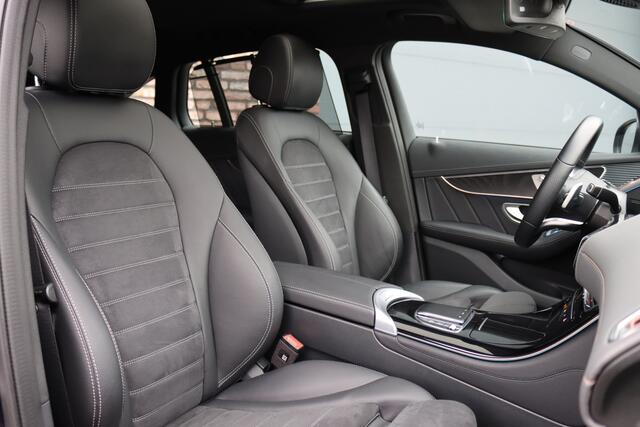 Mercedes-Benz EQC 400 4MATIC AMG Line 80 kWh | Schuifdak | Distronic+ | HUD | Memory | Camera | Keyless Go | Rijassistentiepakket | Advanced Sound System | Zonnerollo's |