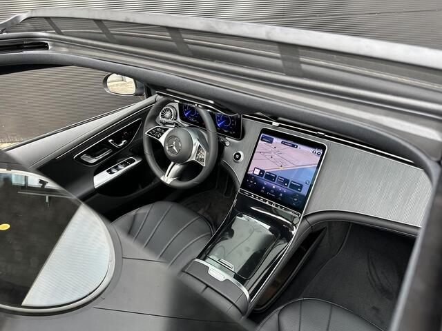 Mercedes-Benz EQE 300 Luxury Line | Panoramadak | Luchtvering | Achteruitrijcamera | Memorystoelen Verwarmd | Sfeerverlichting | Apple & Android Carplay