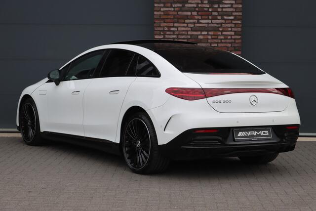 Mercedes-Benz EQE 300 Premium AMG Line 89 kWh | Hyperscreen | Airmatic | Achterasbesturing | Distronic+ | Stoelventilatie | Burmester | HUD | Verwarmd Stuurwiel | Digital Light | Panoramadak | Warmtepomp |