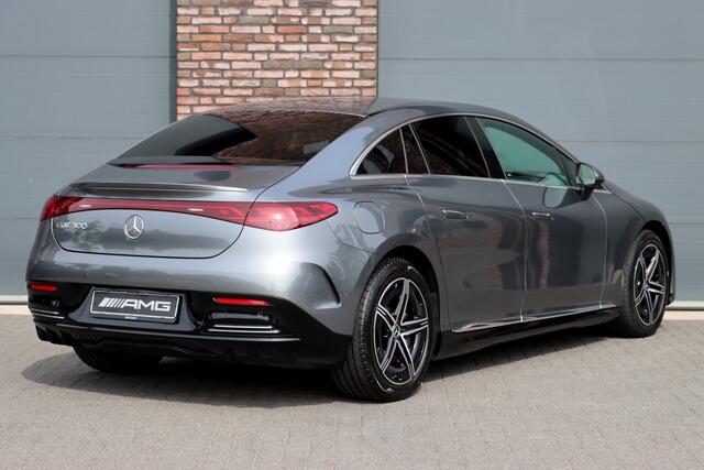 Mercedes-Benz EQE 300 AMG Line 89 kWh | Distronic+ | Memory | Keyless Go | Digital Light | Surround Camera | Augmented Reality | Verwarmd Stuurwiel | Stoelverwarming | Sfeerverlichting |