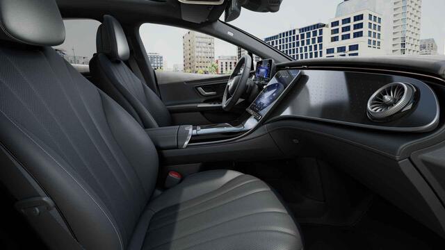 Mercedes-Benz EQE 300 Business Line 89 kWh | Panoramadak | Achteruitrijcamera | 19" lichtmetalen velgen | Stoelverwarming | Sfeerverlichting